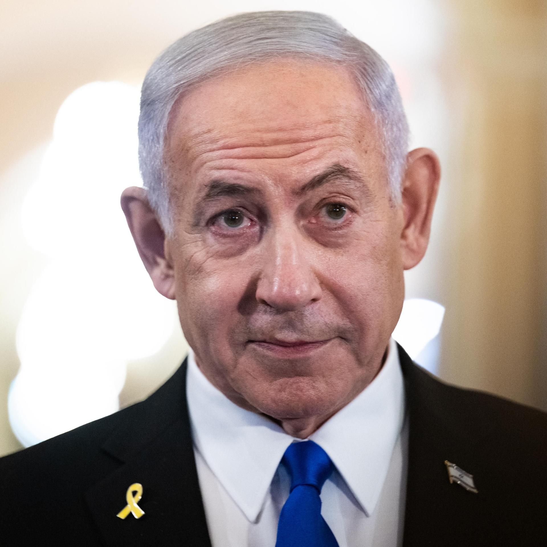 Porträtfoto von Benjamin Netanjahu.