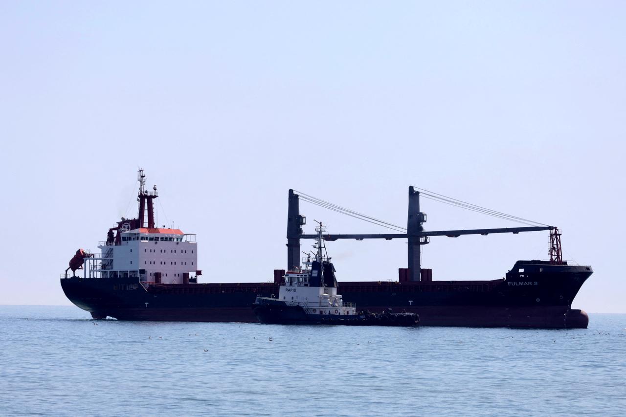 Der Frachter Fulmar S am 7.  August auf dem Weg zum Hafen in Tschornomorsk an der ukrainischen Schwarzmeerküste.