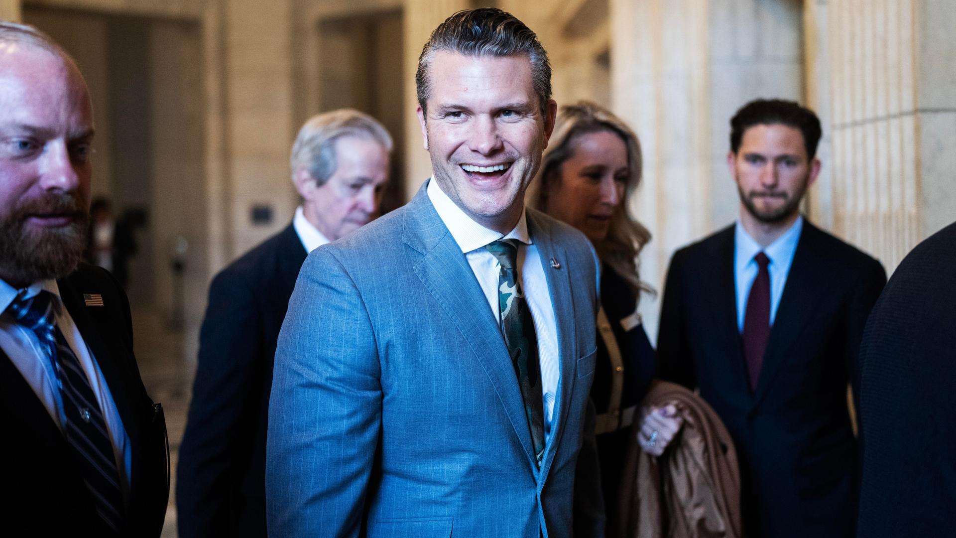 Der Ex-Fox-Moderator und Republikaner Pete Hegseth mit seiner Frau Jennifer