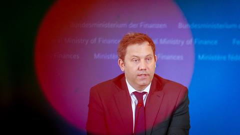 Lars Klingbeil (SPD) bei einer Pressekonferenz