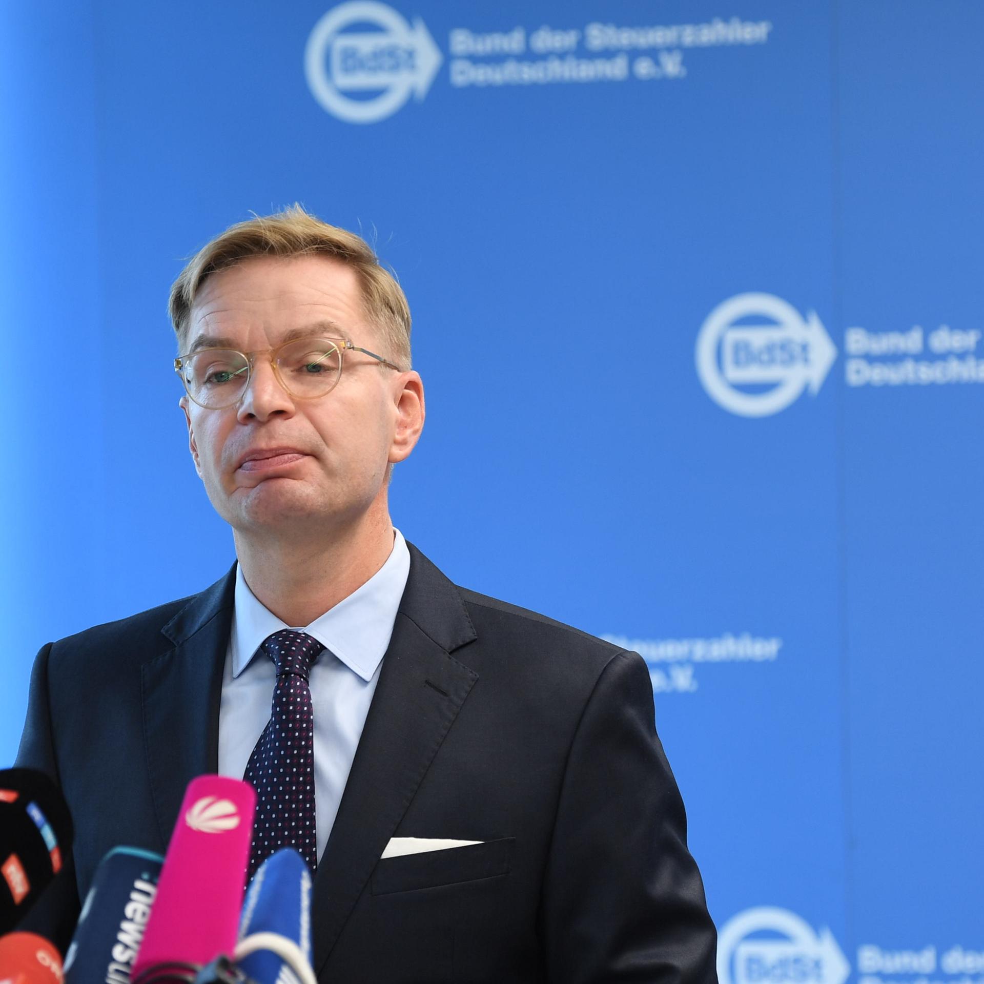 Entlastungsprämie - Bund der Steuerzahler für endgültigen Stopp der Pläne
