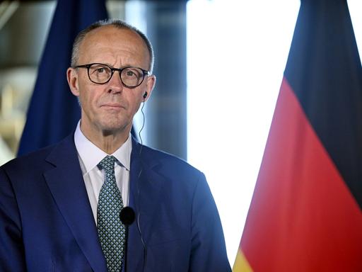 Bundeskanzler Friedrich Merz auf einer Pressekonferenz am 27. Mai 2025