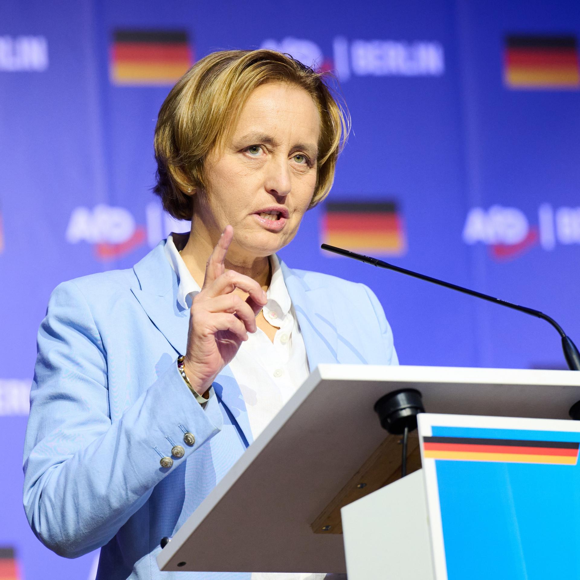 Krankenkassen-Reform - AfD-Politikerin von Storch spricht von finanzpolitischer Katastrophe - Schulze (CDU): Diskussionsgrundlage - aber Nachbesserungen möglich