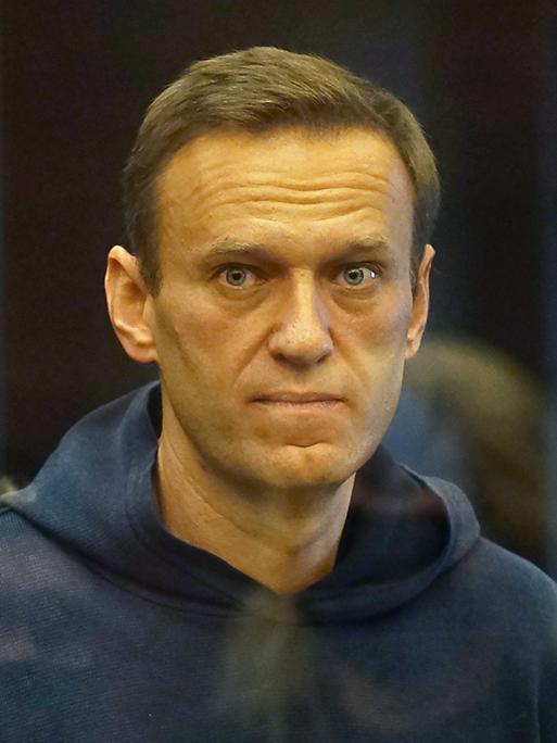Putin-Kritiker Alexej Navalny im Februar 2021 vor einem Moskauer Gericht. Seitdem sitzt er in Haft.