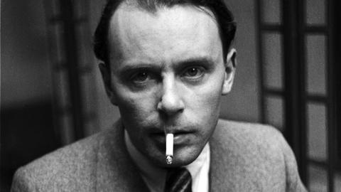 Der Schriftsteller Klaus Mann im Jahr 1935. Portraitstudie des aus Hitler-Deutschland über Paris in die USA emigrierten Fotografen Fred Stein (1909-1967).