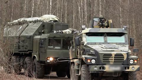 Ein Foto des russischen Verteidigungsministeriums zeigt das Raketensystem Oreschnik während einer Übung in Belarus.