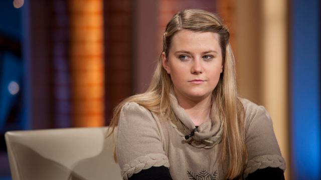 Natascha Kampusch im Porträt bei einer Talkshow in der ARD. Natascha Kampusch im Porträt bei einer Talkshow in der ARD.