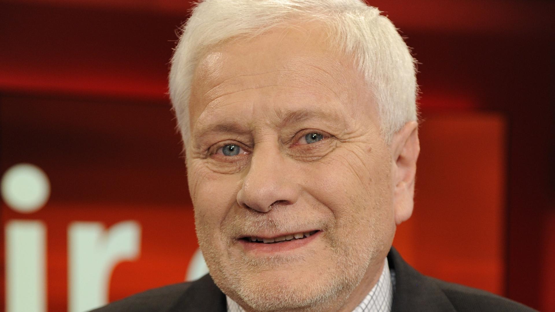 Der Wirtschaftsprofessor an der Universität Linz Friedrich Schneider zu Gast in der ARD-Talkshow "Hart aber fair" am 10.03.2014 in Köln.