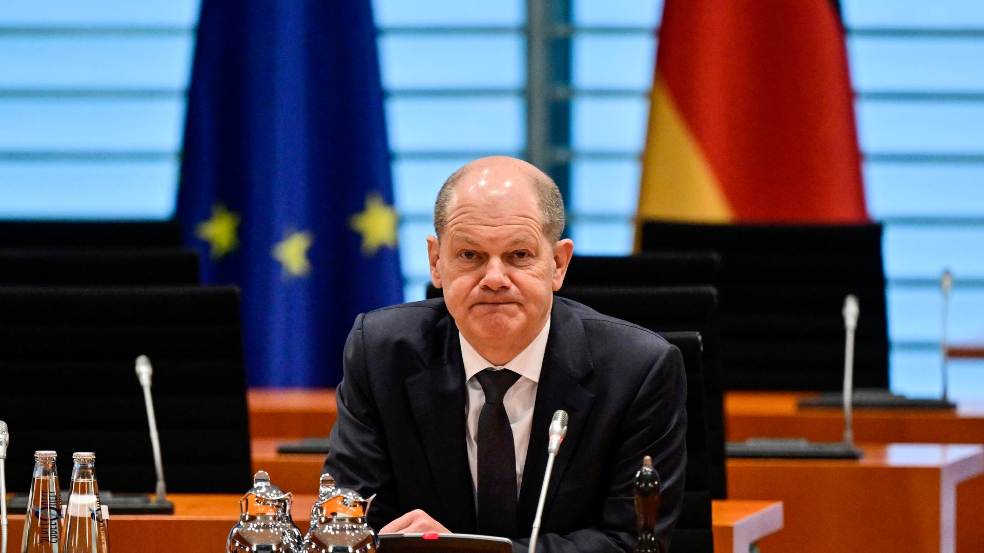 Bundeskanzler Olaf Scholz (SPD) vor dem Beginn einer Kabinettssitzung
Bundeskanzler Olaf Scholz (SPD) vor dem Beginn einer Kabinettssitzung