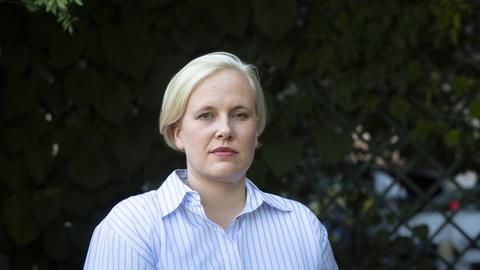 Porträt der Autorin Anne Rabe.