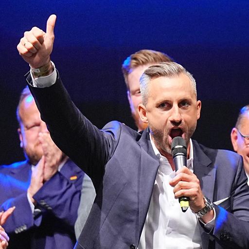 Ulrich Siegmund (AfD), Spitzenkandidat und Co-Vorsitzender der AfD-Landtagsfraktion Sachsen-Anhalt, spricht bei der Wahlparty der AfD.