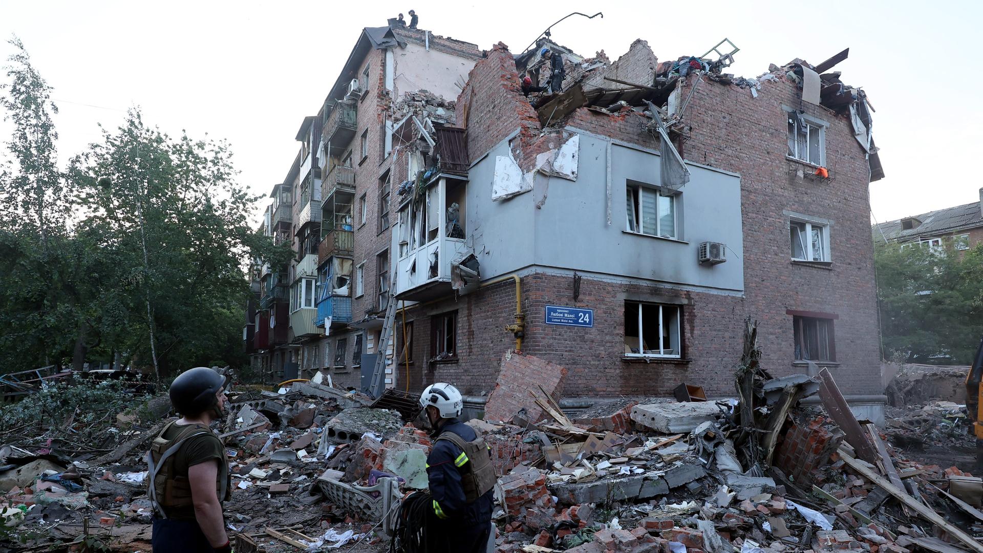 Durch eine russische Rakete zerstörtes Haus in Charkiw, Ukraine