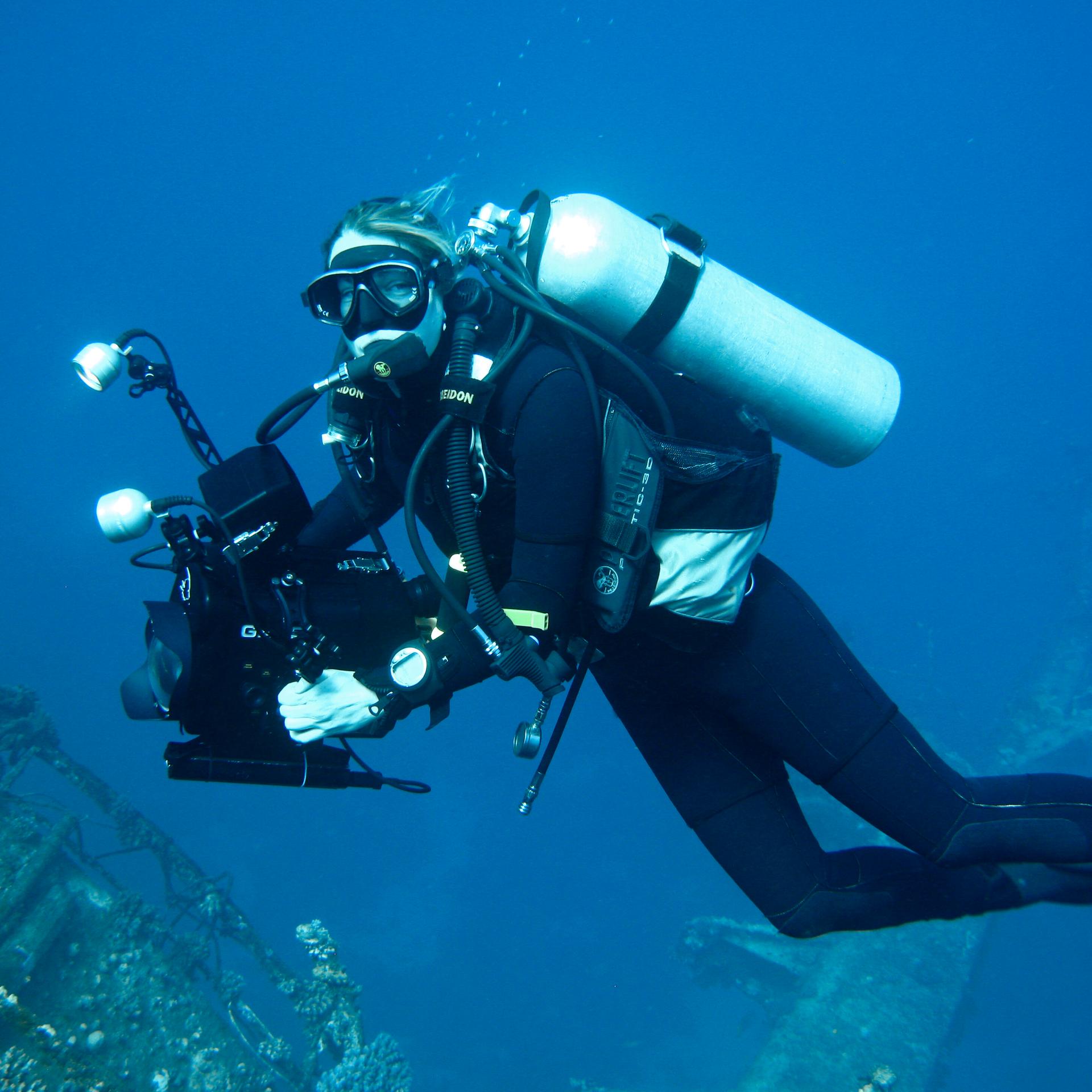 Christina Karliczek - Die Frau, die unter die Oberfläche schaut