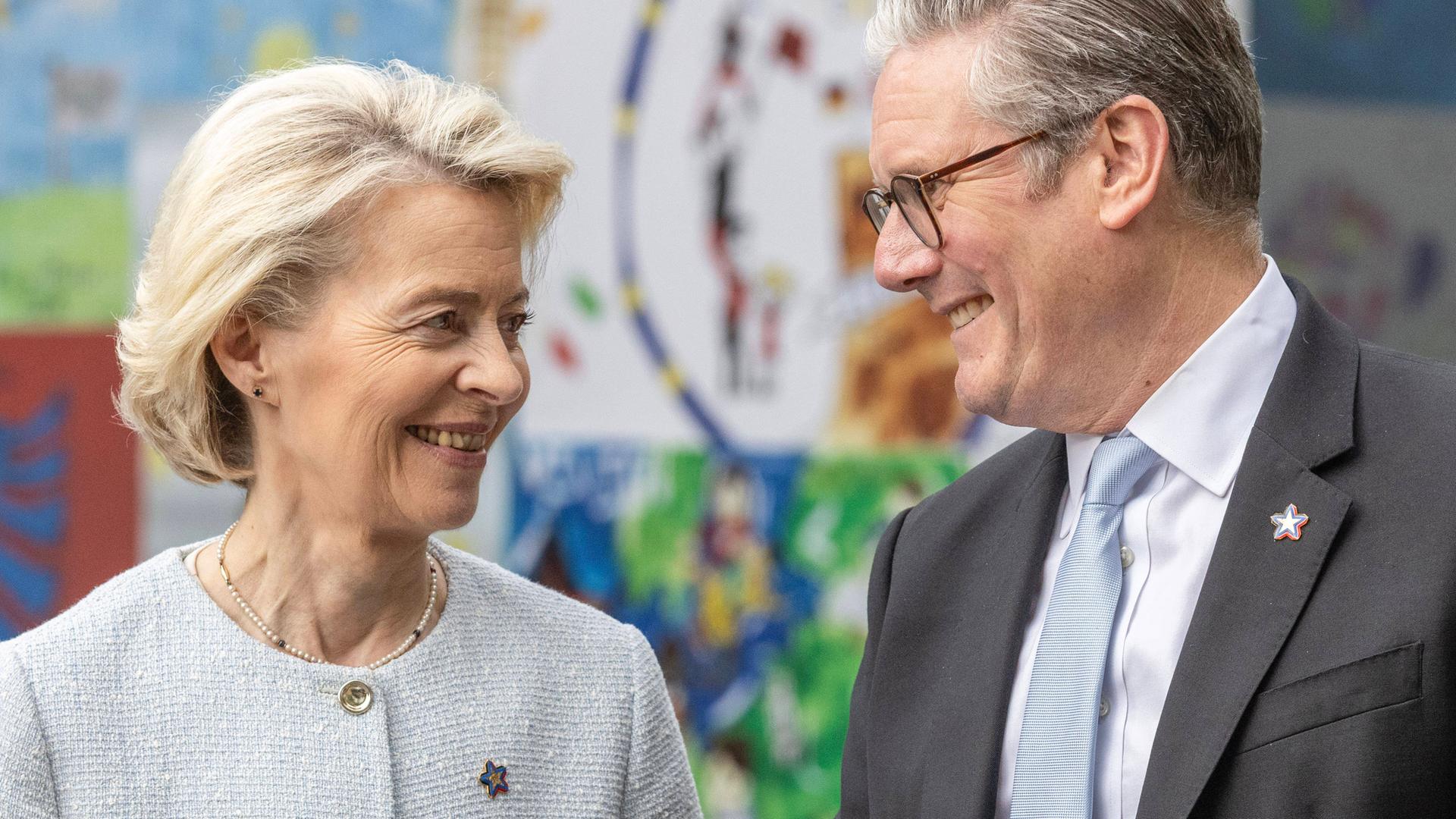 Ursula von der Leyen und Keir Starmer Ursula von der Leyen und Keir Starmer