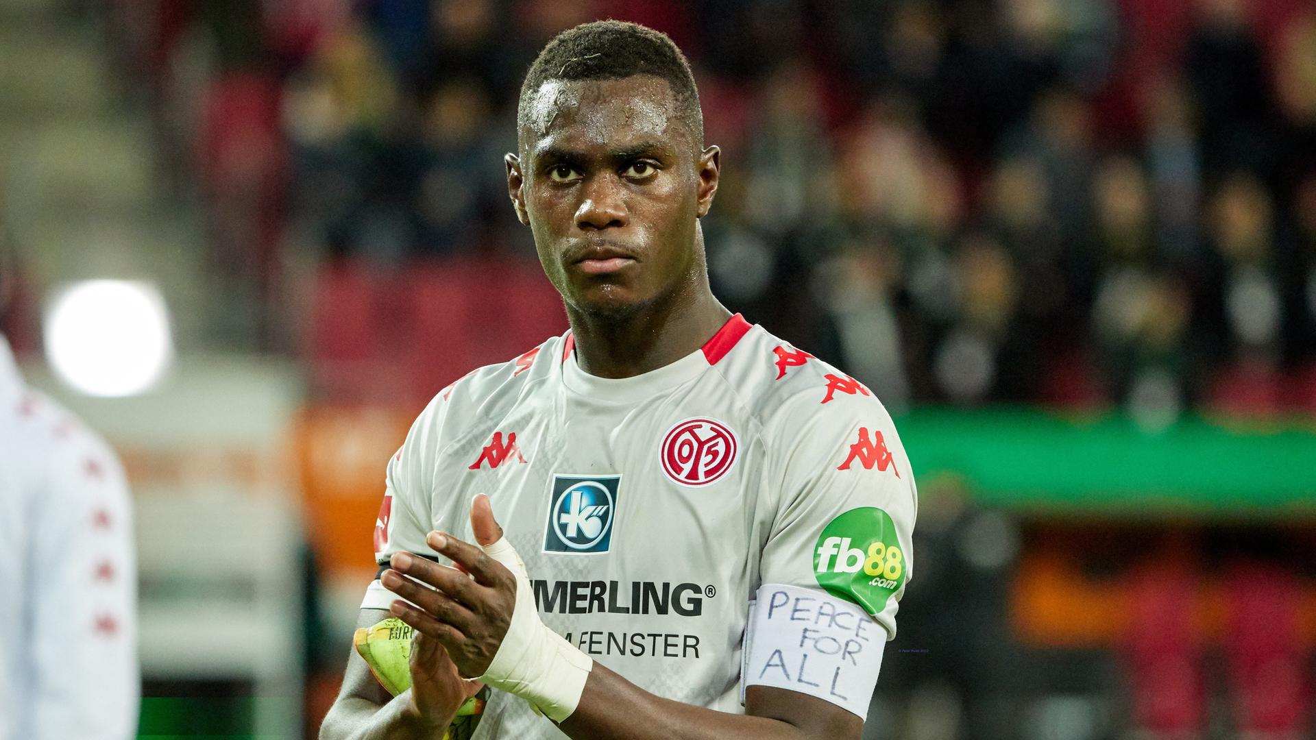 Der Mainzer Spieler Moussa Niakhate 