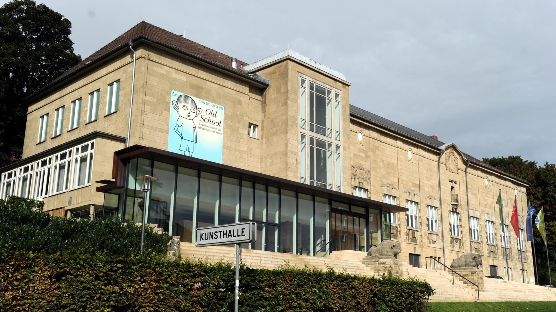 Der Eingang zur Kunsthalle in Kiel Der Eingang zur Kunsthalle in Kiel
