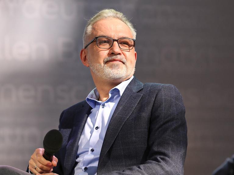 Alherd Bacharewitsch zu sehen auf der Leipziger Buchmesse im März 2025 Alherd Bacharewitsch zu sehen auf der Leipziger Buchmesse im März 2025