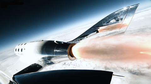 Das Raketenflugzeug „Unity“ unterwegs in die obersten Schichten der Atmosphäre
