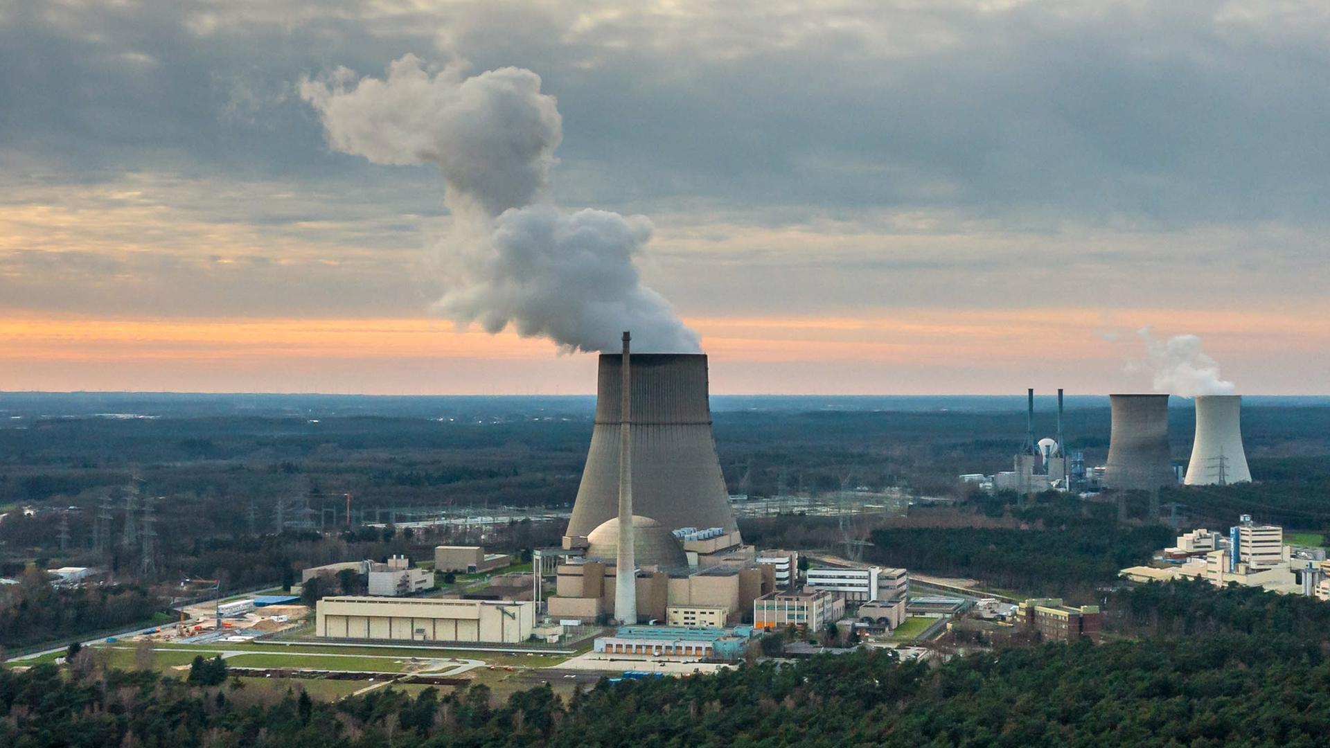 Das Kernkraftwerk Emsland (Luftaufnahme mit einer Drohne). 