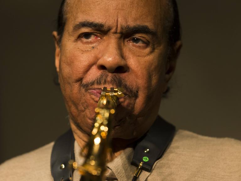 Jazz Legends for disability pride Benny Golson performs during Jazz legends for disability pride concert as part of New York Winter Jazz festival at Quaker Hall PUBLICATIONxINxGERxSUIxAUTxONLY LevxRadinJazz Legends for Disability Pride Benny Golson performs during Jazz Legends for Disability Pride Concert As Part of New York Winter Jazz Festival AT Quaker Hall PUBLICATIONxINxGERxSUIxAUTxONLY LevxRadin  