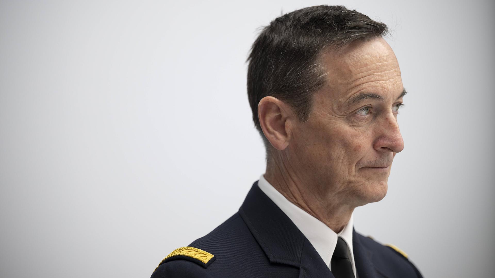 Der Generalstabschef der französischen Streitkräfte, Fabien Mandon, im seitlichen Porträt Der Generalstabschef der französischen Streitkräfte, Fabien Mandon, im seitlichen Porträt