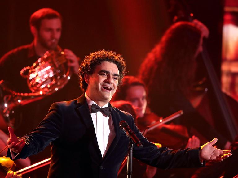 Der Opernsänger Rolando Villazon singt bei der Spendengala "Ein Herz für Kinder" (2018).
