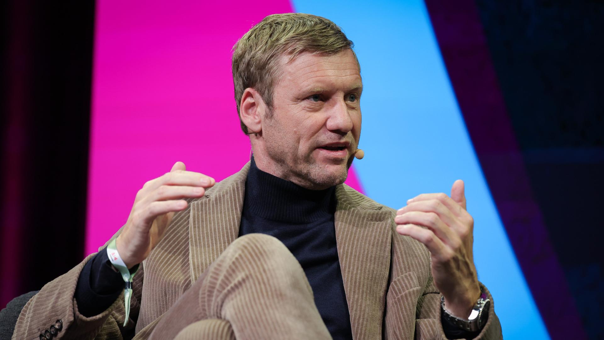 Holger Blask, Geschäftsführer Deutscher Fußballbund (DFB), bei einem Podiumsgespräch auf der Branchenkonferenz SpoBis. Holger Blask, Geschäftsführer Deutscher Fußballbund (DFB), bei einem Podiumsgespräch auf der Branchenkonferenz SpoBis.
