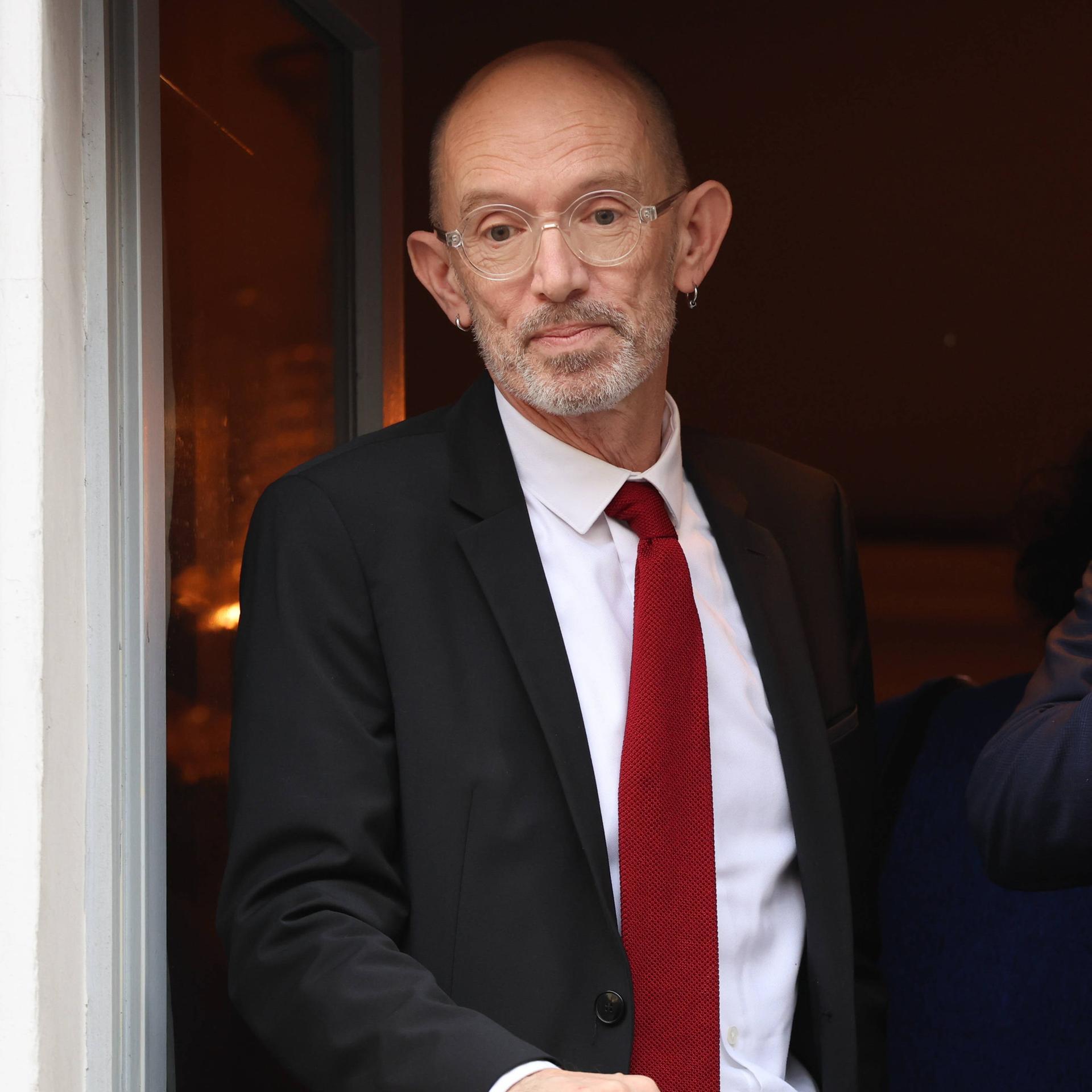 Prix Goncourt 2025 – Laurent Mauvignier triumphiert mit Familienepos