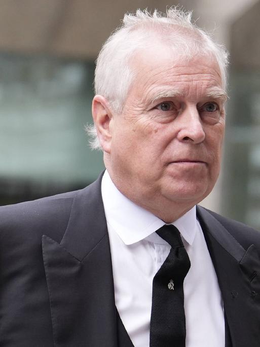 Der britische Prinz Andrew bei der Beerdigung von Katharine, Herzogin von Kent, am 16. September 2025 in der Westminster-Kathedrale in London.