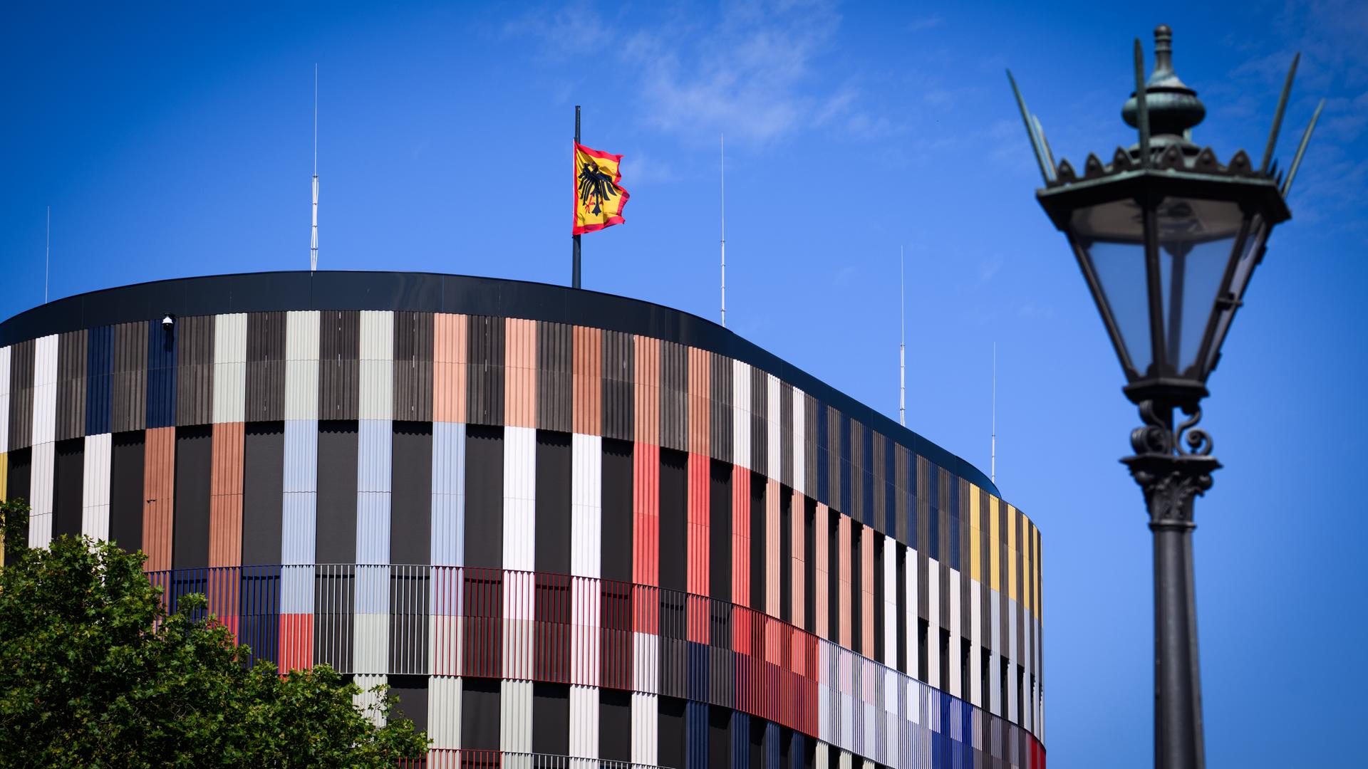 Das Foto zeigt das Interimsquartier für den Bundespräsidenten und das Bundespräsidialamt.