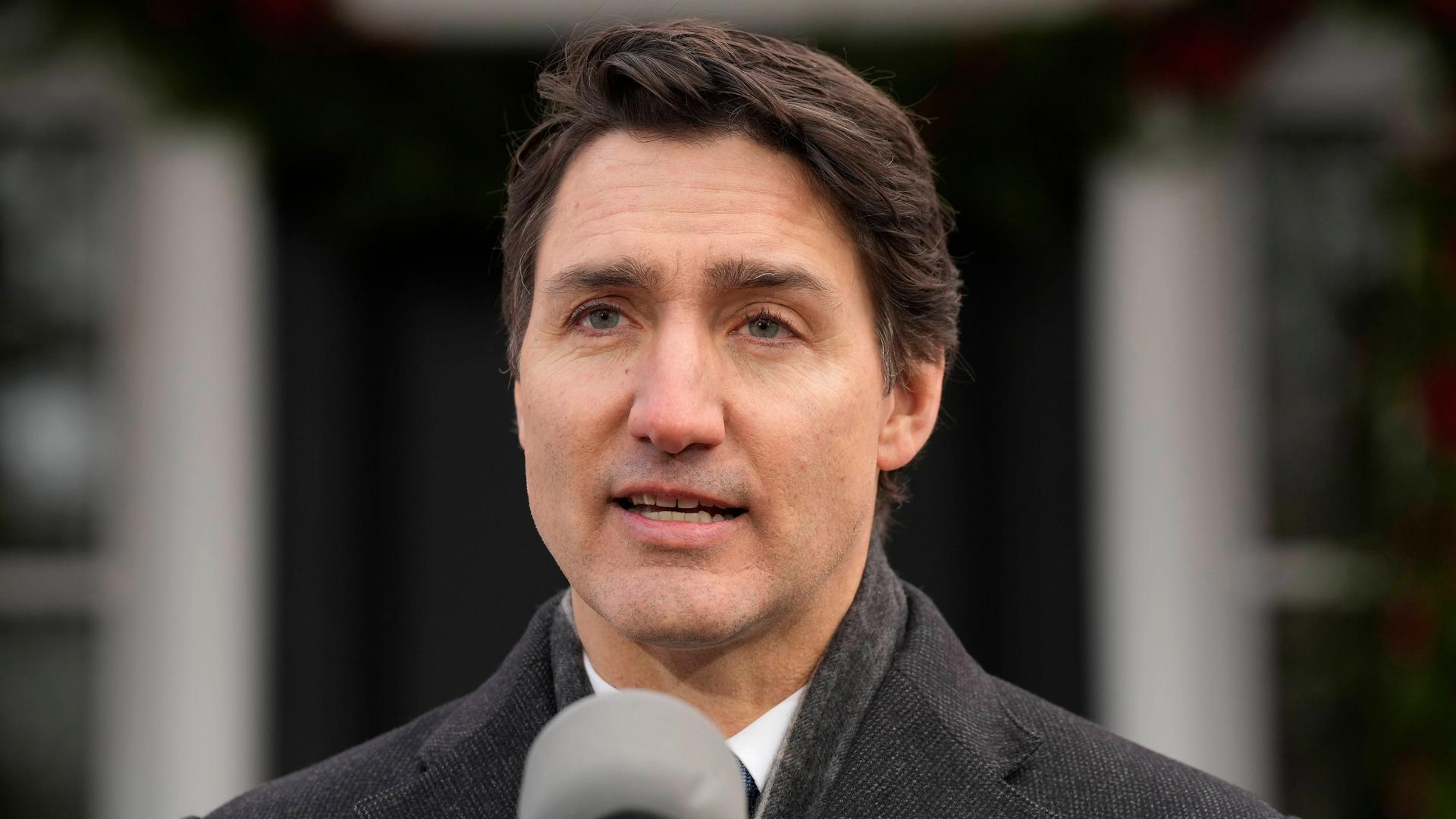 Kanadas Premierminister Justin Trudeau hält eine Rede.