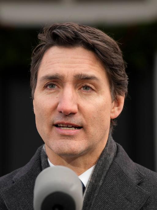 Kanadas Premierminister Justin Trudeau hält eine Rede.