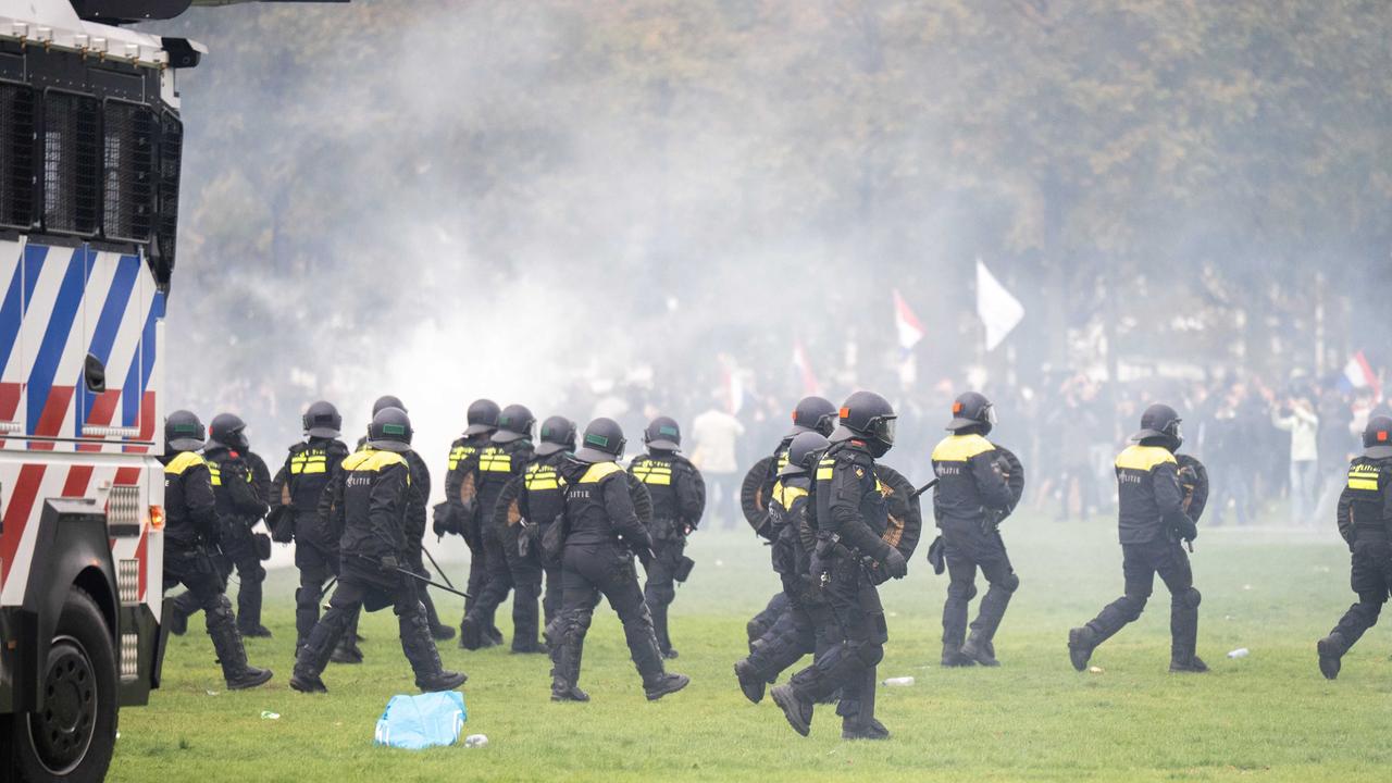Den Haag: Rechtsextreme Randalieren Bei Verbotener Demonstration