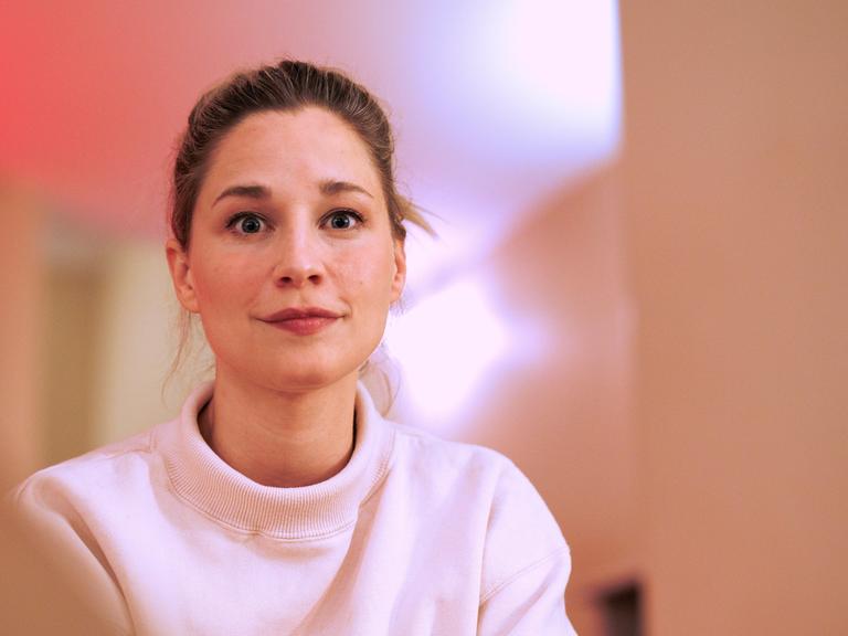 Die Ärztin und Bestsellerautorin Giulia Enders vor der Vorstellung ihres neuen Buches.