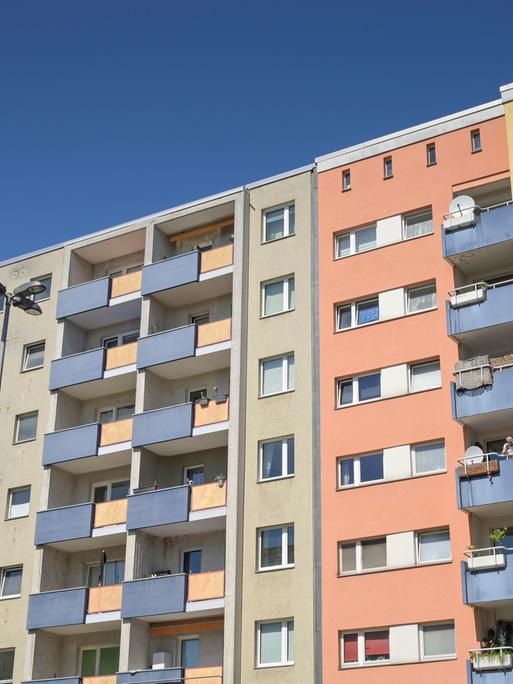 Wohnhaus der Gewobag in der Martin-Luther-Straße in Schöneberg, Berlin.