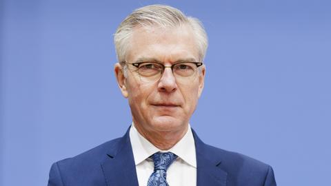 Der Wirtschaftsweise, Prof. Dr. mult. Prof. Dr. Martin Werding im Porträt