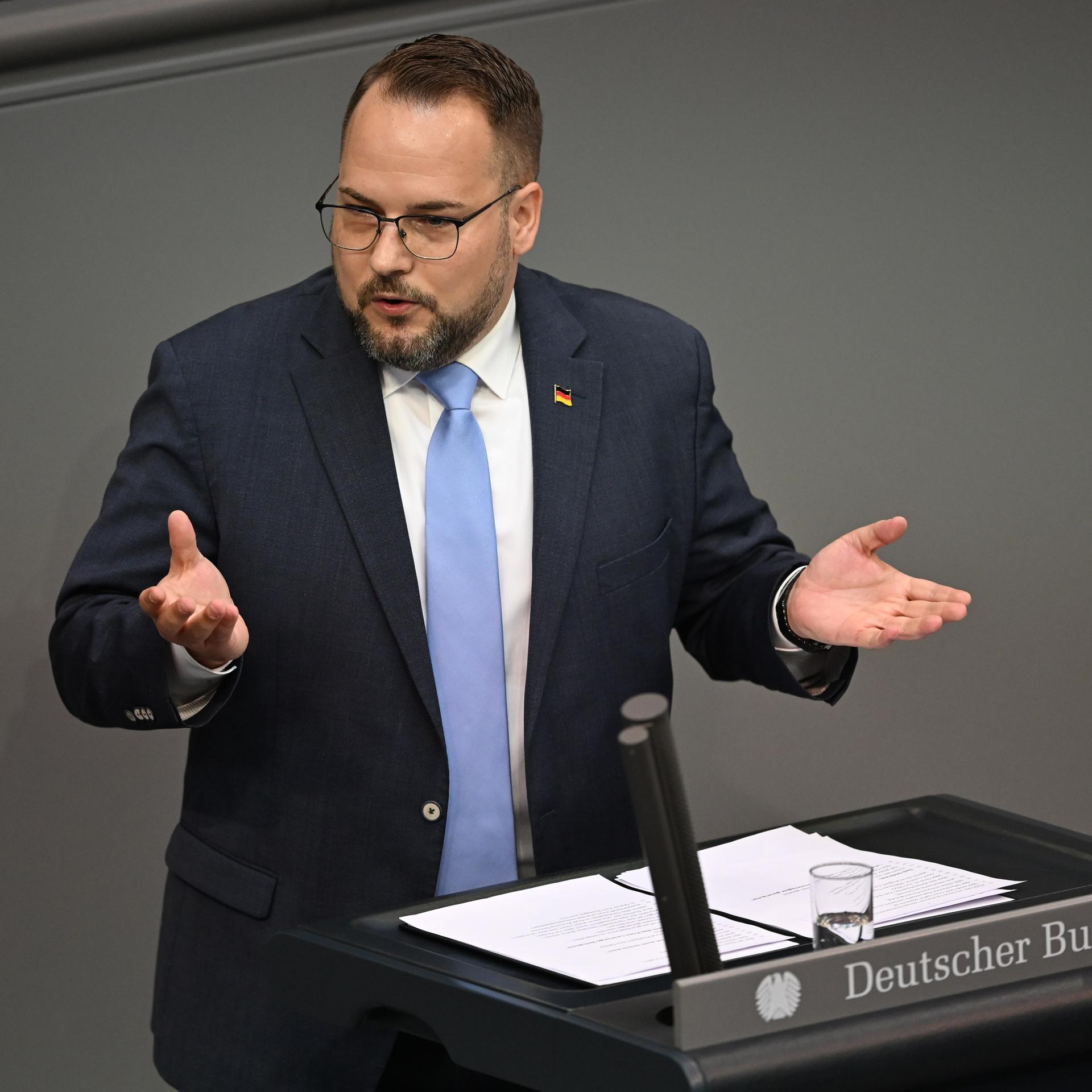 Lars Haise (AfD) spricht im Plenum des Bundestages.