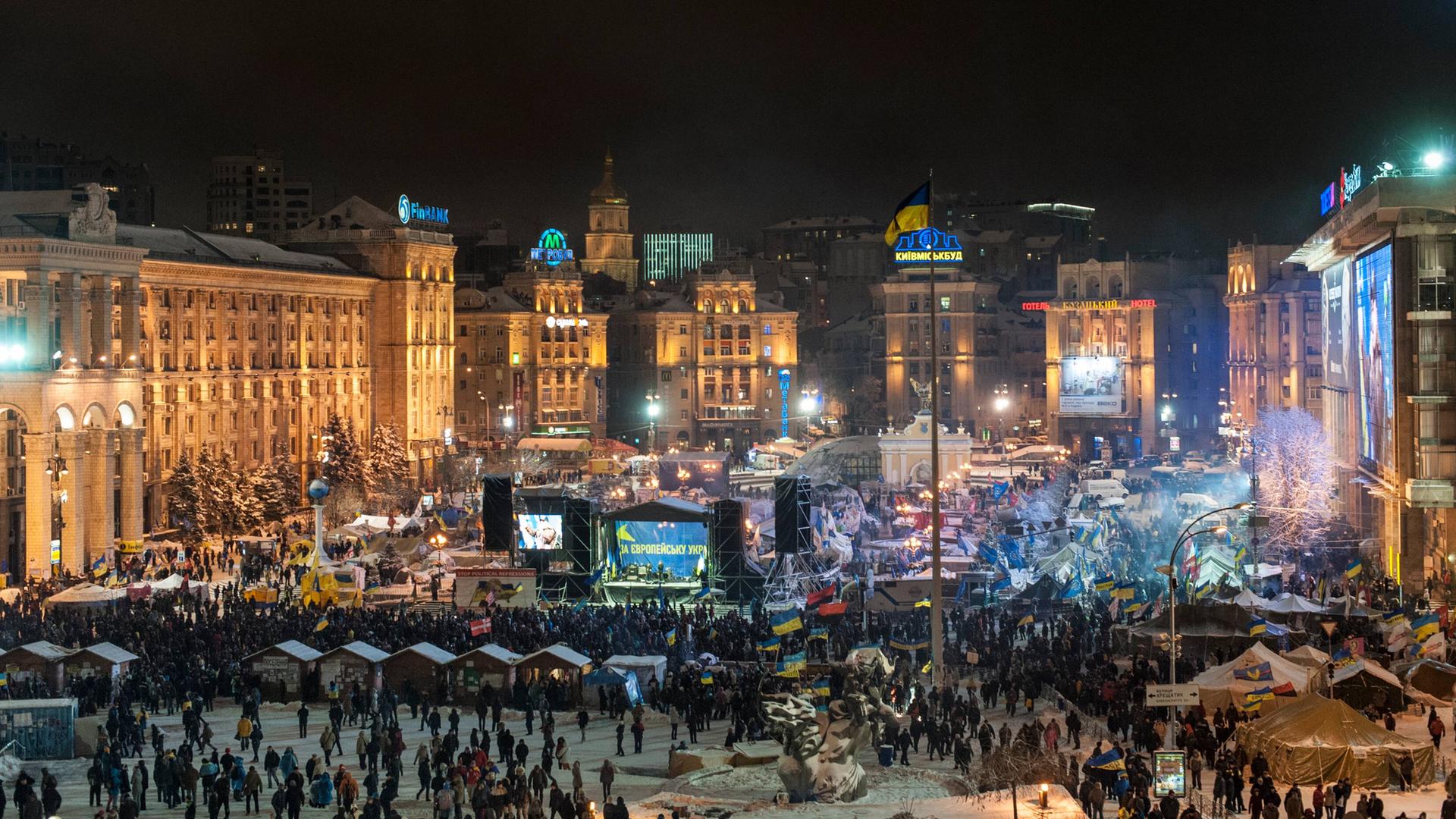 Eine Übersichtsaufnahme über das Protestcamp am 09 12 2013 auf dem Unabhängigkeitsplatz in Kiew