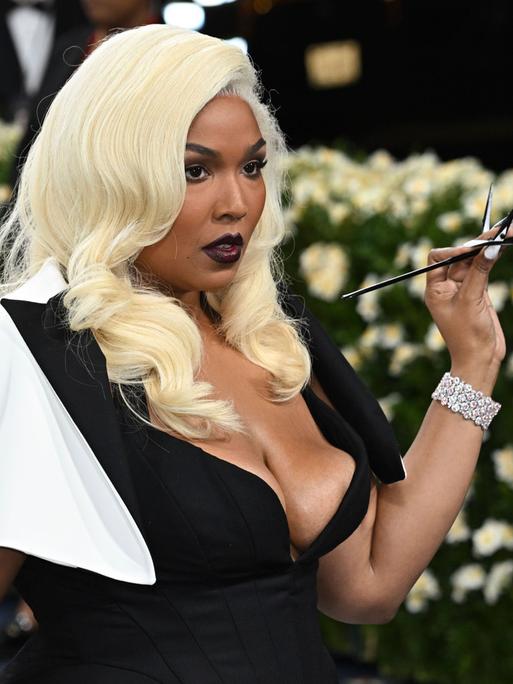 Lizzo auf der 2025 Benefizgala - auch bekannt als The Met Gala - anlässlich der Eröffnung der Ausstellung "Superfine: Tailoring Black Style", die am 5. Mai 2025 im The Metropolitan Museum of Art in New York City stattfand.