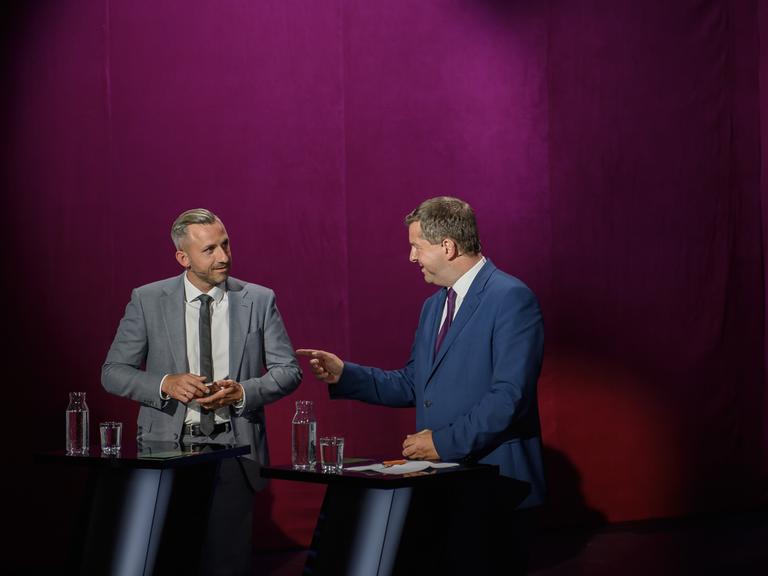 Ulrich Siegmund (AfD) und Sven Schulze (CDU) im Studio der MDR-Wahlarena