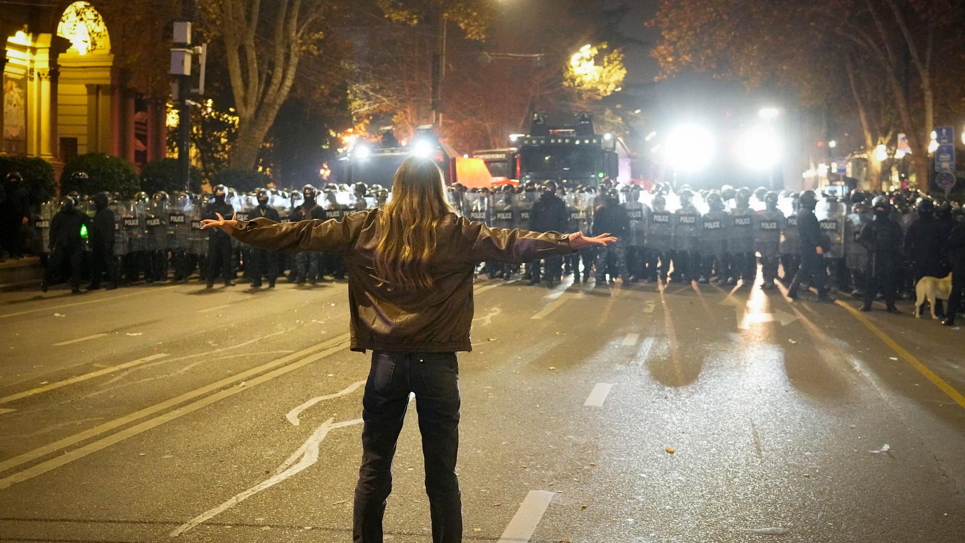 Georgien - Proteste Gegen Die Regierung Halten An