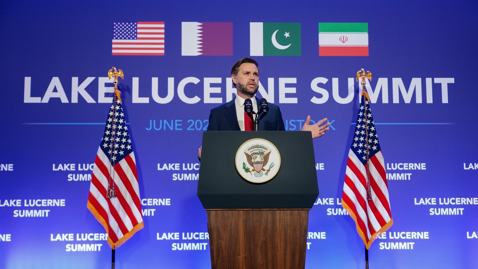 Vizepräsident JD Vance spricht in Obbürgen bei Luzern (Schweiz) 