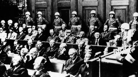 Einige der führenden Nazis saßen während der letzten Sitzung des größten Kriegsprozesses in der Geschichte auf der Anklagebank in Nürnberg.