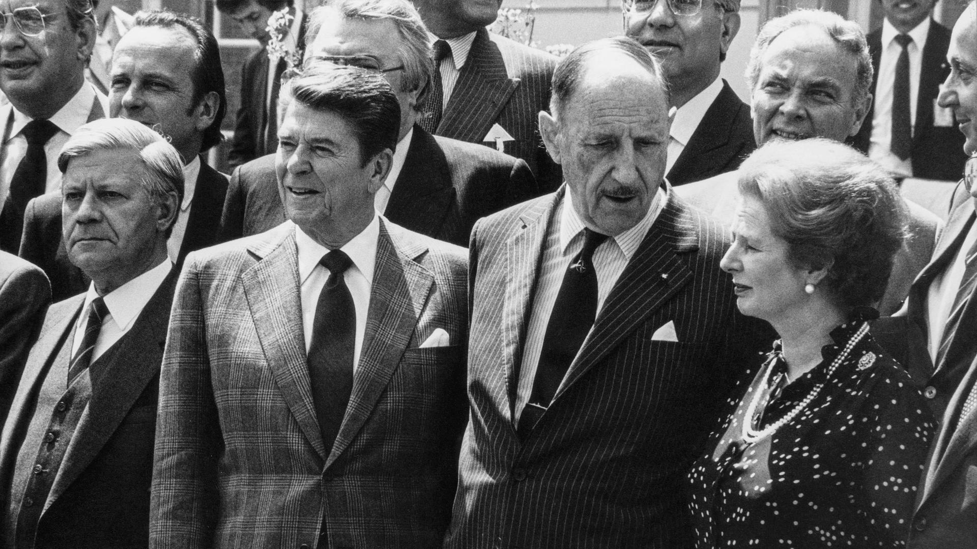 Gipfeltreffen der Mitgliedsstaaten der NATO 1982 in Bonn; v.l.n.r...