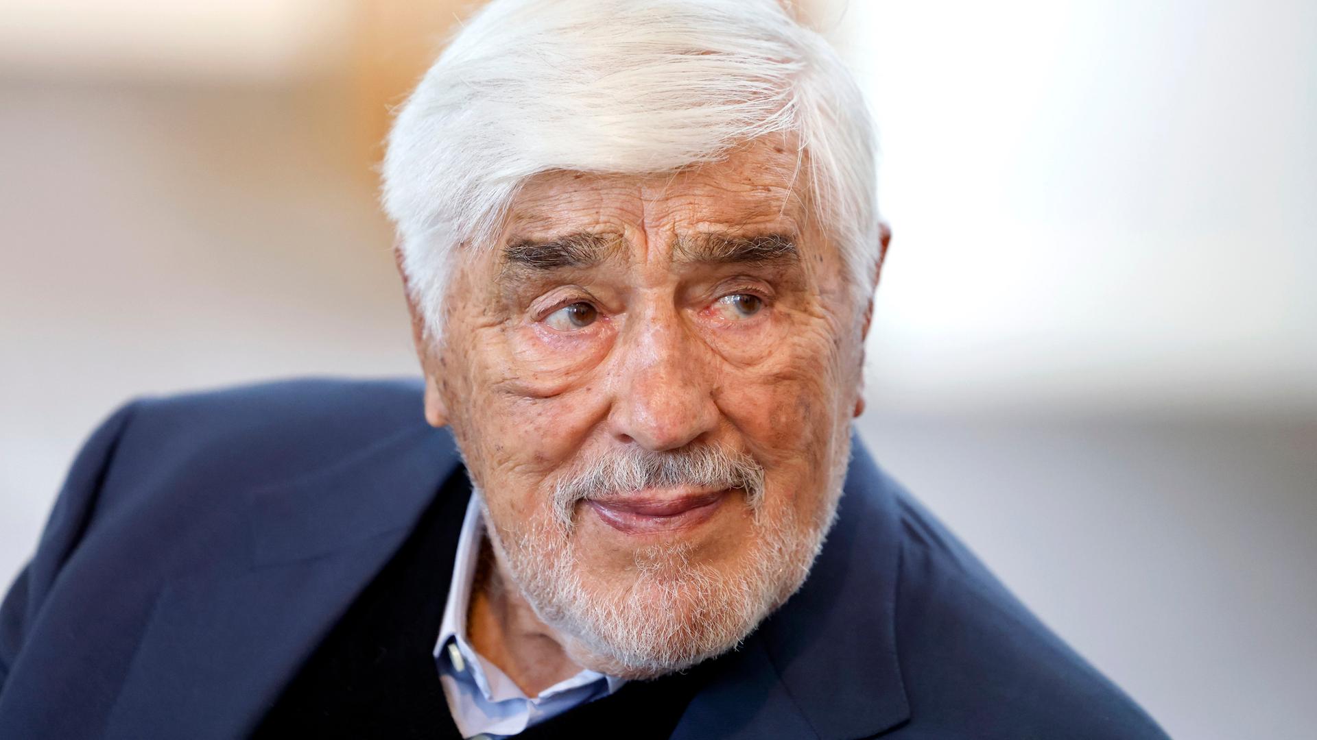 Schauspieler Mario Adorf im Porträt bei einem Pressetermin 