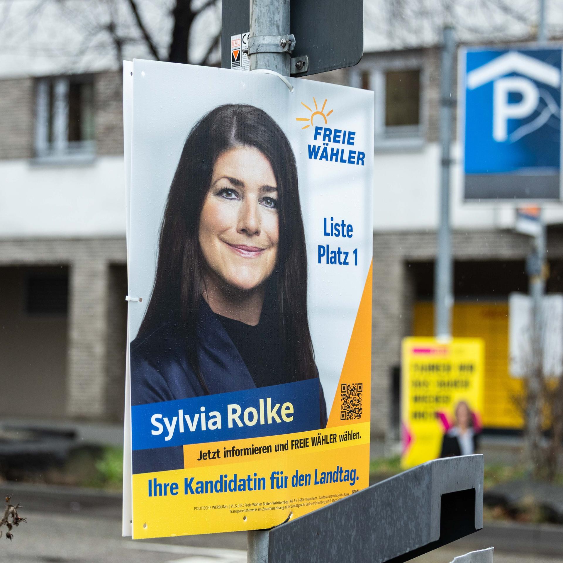Ein Wahlplakat der Partei Freie Wähler für die Spitzenkandidatin Sylvia Rolke bei den Landtagswahlen in Baden-Württemberg 2026.