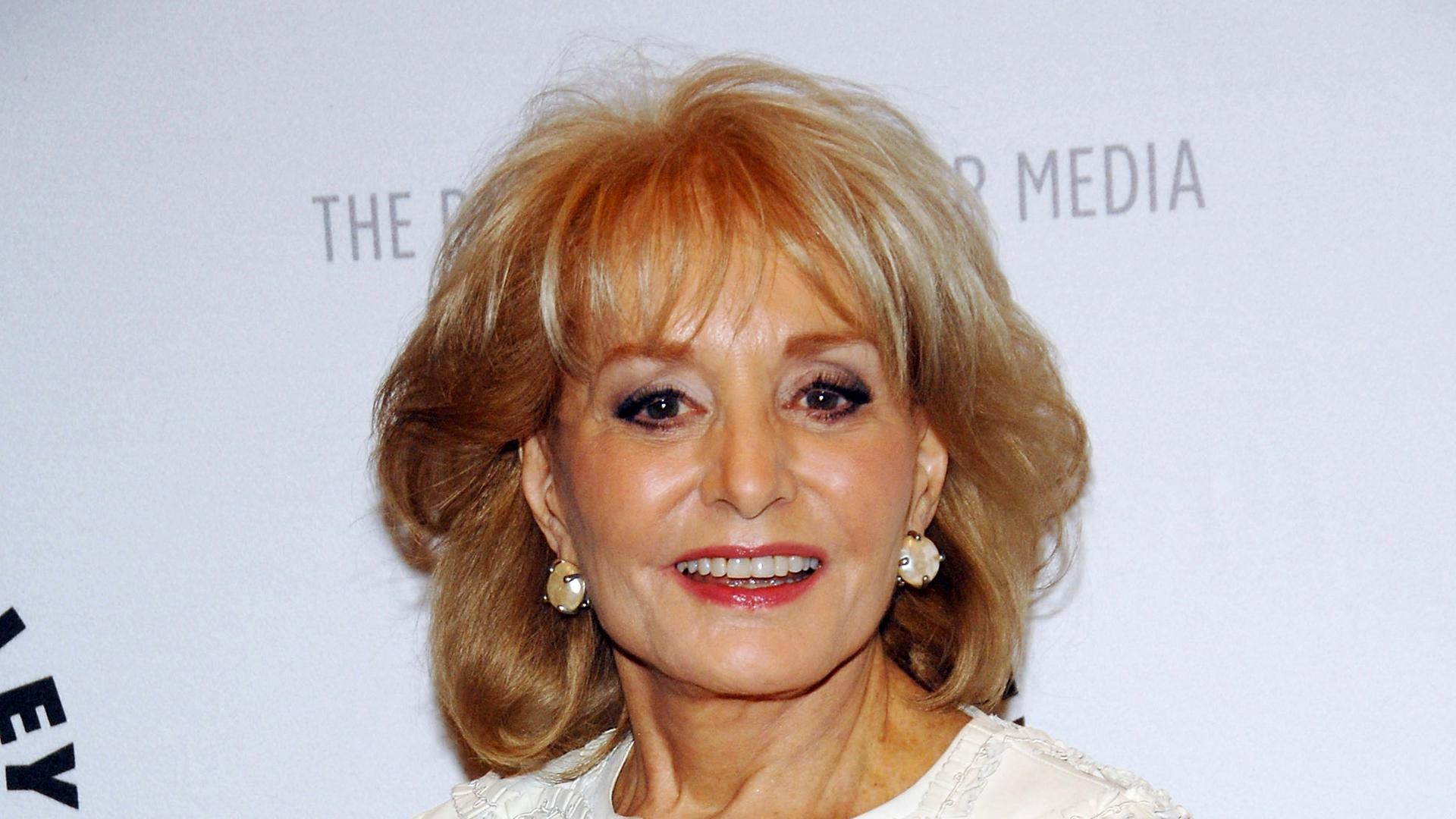 Barbara Walters im Jahr 2008. Sie lacht.