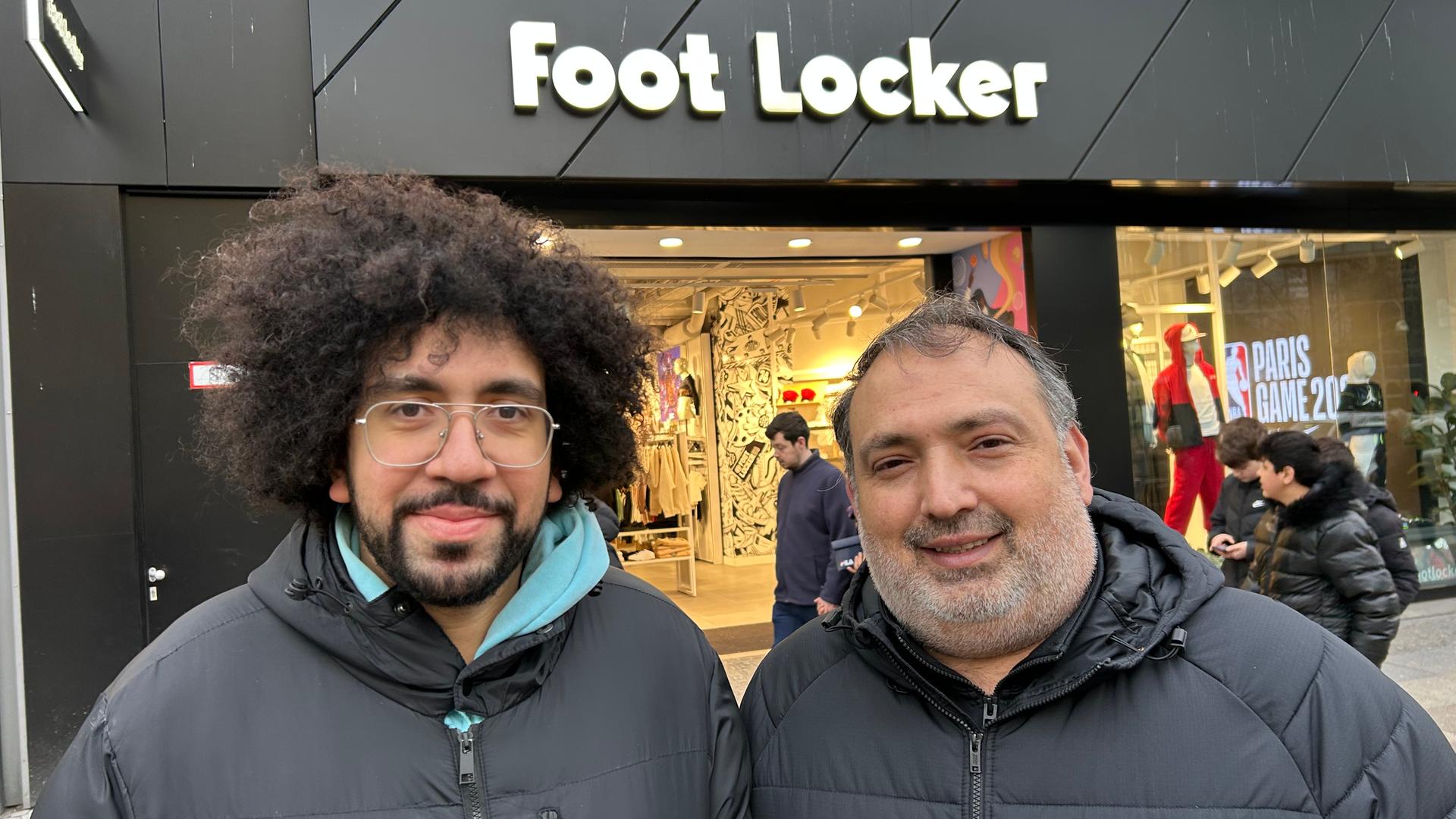Amin und Murat vor Foot Locker
