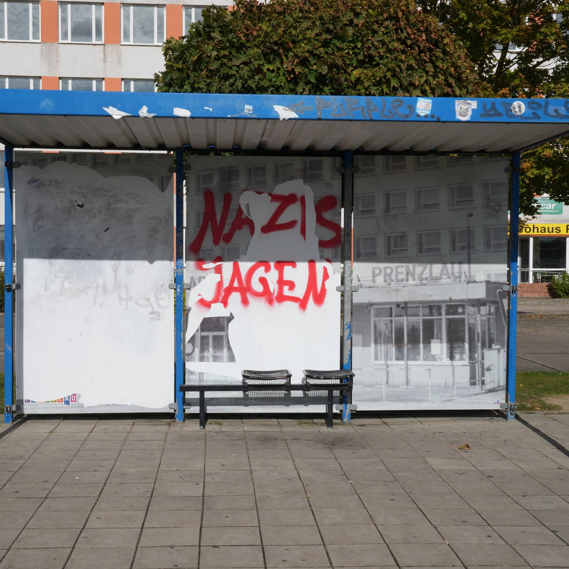 Autor Simon Strauss - Hinein in den Mikrokosmos einer ostdeutschen Kleinstadt