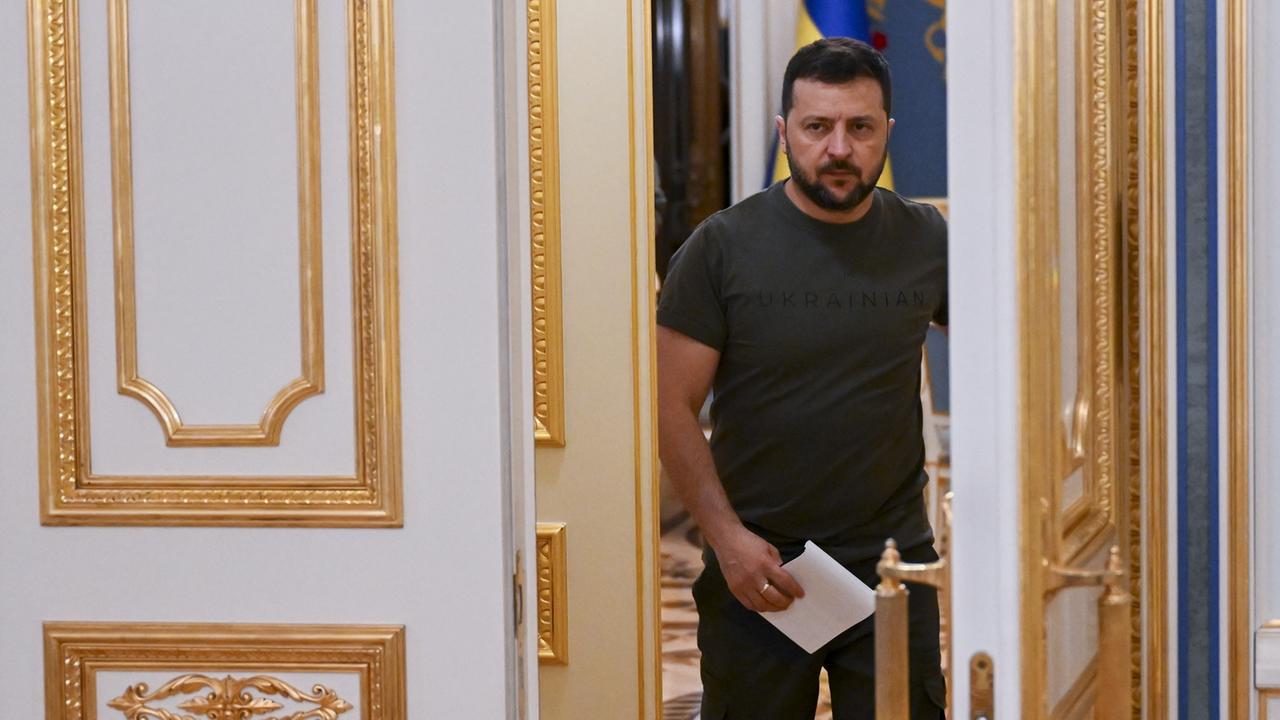 Selenskyj sagt Korruption im Krieg den Kampf an